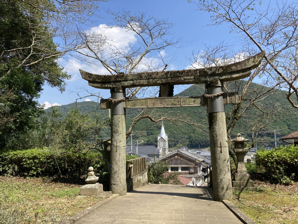 崎津教会と鳥居