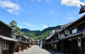 うだつの上がる町　美濃の町並み