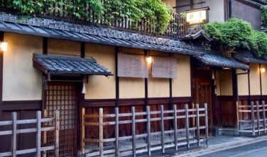 京の老舗旅館　炭屋旅館と柊家旅館宿泊の旅【3日間】