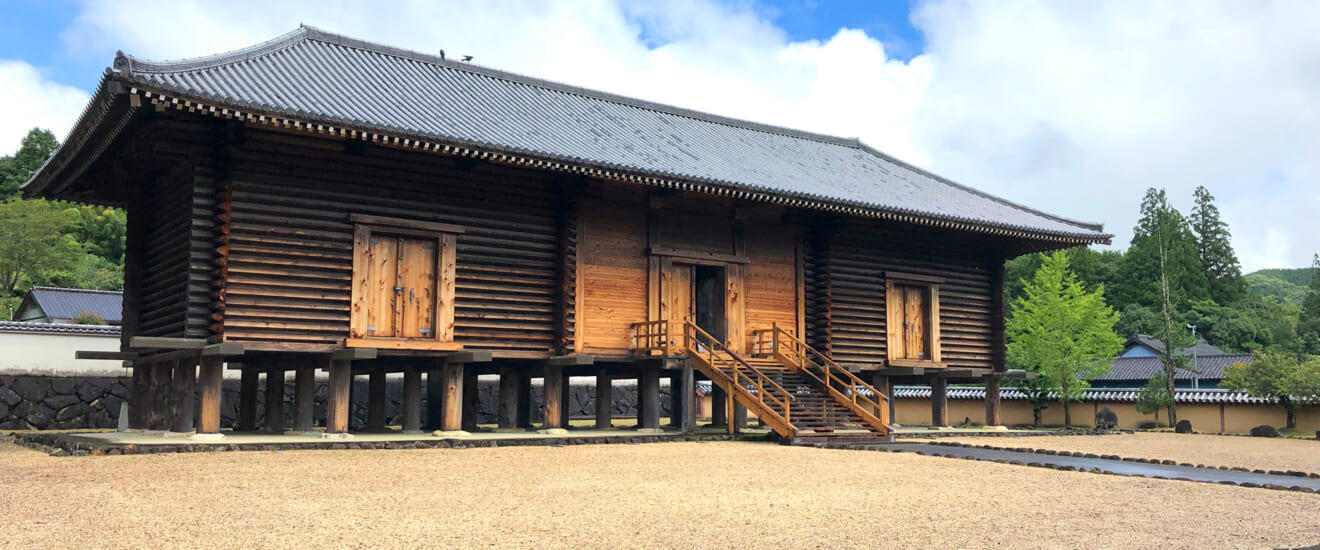 【伊丹・中部発】宮崎「西の正倉院」と色鮮やかな生駒高原の風物詩【5日間】