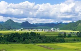 ロマンチックな町並み景観　羽州街道金山（山形）