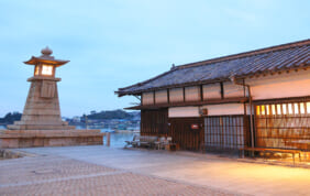 鞆の浦の歴史ある酒　保命酒（ほうめいしゅ）を楽しむ　（広島）