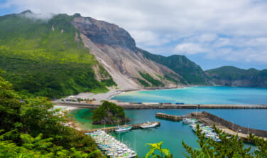 東京諸島を楽しむ　神津島探訪と大島の旅【4日間】