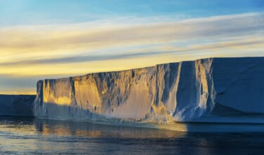 ル コマンダン シャルコー　憧れの皇帝ペンギンを探して・南極ウェッデル海の船旅 【21日間】
