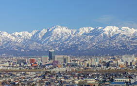 7日間でも足りないほどの富山。<br>伝統の曳山祭り、立山連峰、砺波のチューリップ、合掌造りの集落、北前船の港町