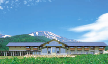 鳥海山、出羽三山の絶景と北前船の港町【4日間】