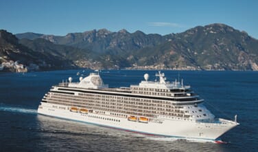 セブンシーズ・エクスプローラーでゆく　東南アジアを巡る船旅【12日間】