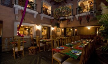 トラベル・レストラン in 神宮前　 メキシコ料理『フォンダ・デ・ラ・マドゥルガーダ』　