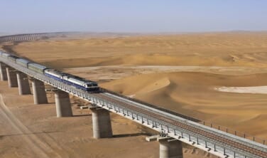 【限定12名様】タクラマカン砂漠環状鉄道3600キロ全周の旅【15日間】