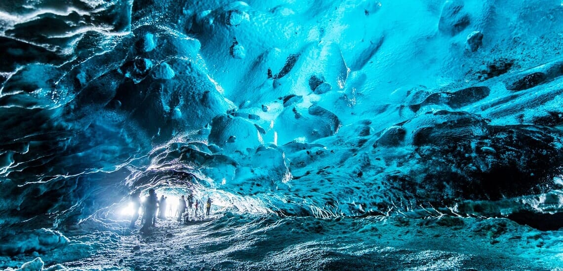 【羽田空港発着】　神秘的な青い洞窟を訪ねる アイスランドの旅【9日間】