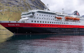 【帰国レポート】夏の沿岸急行船と欧州最北端ノールカップへの船旅　11日間