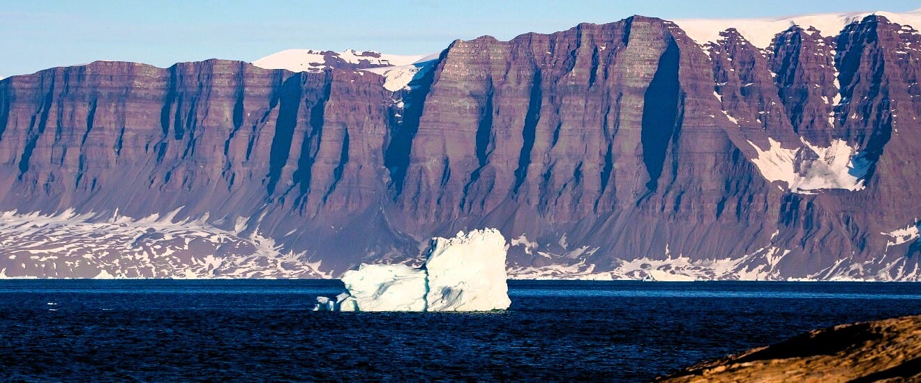 地球賛歌　シースピリット号でゆく　秋のアイスランドと東グリーンランドへの船旅【15日間】