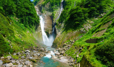 日本一の落差　称名滝 （富山県）