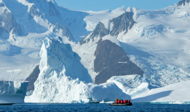 フランス船ル・リリアル　優雅に楽しむ南極高級探検客船の船旅 【16日間】