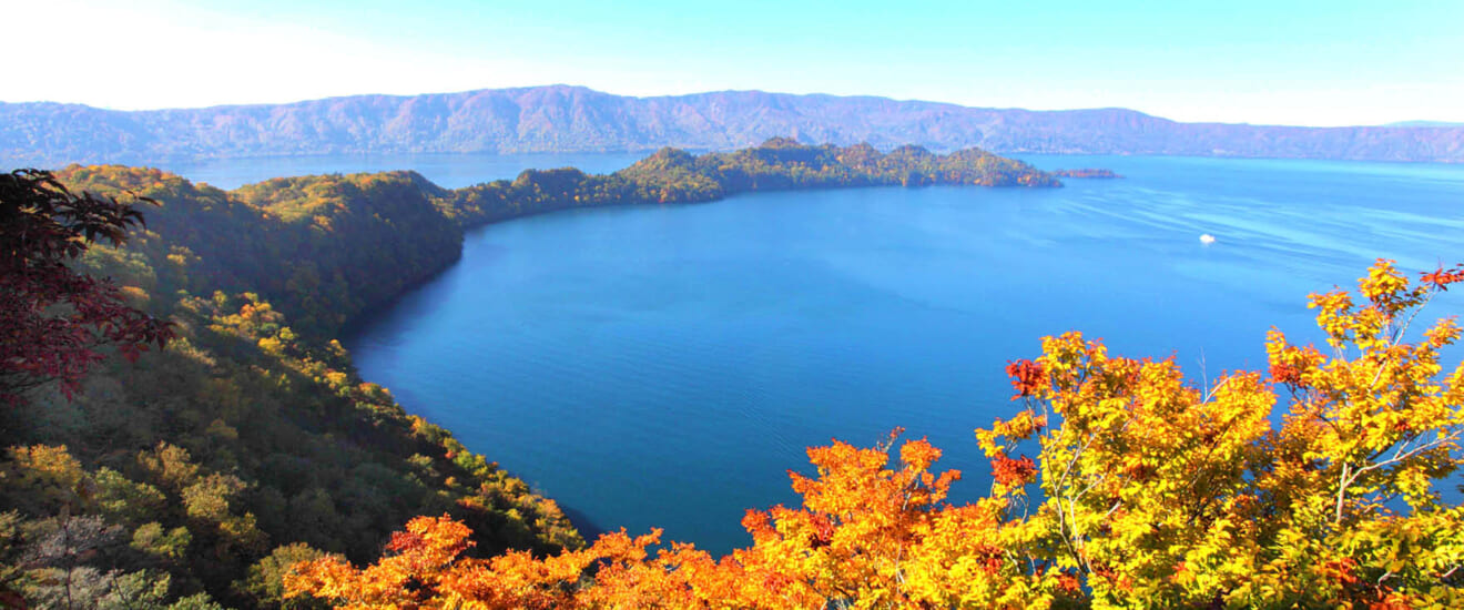 北東北4つの紅葉絶景　十和田・八甲田・八幡平と白神山地の旅【5日間】