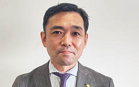 東京本社　上原寛士