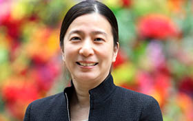 東京本社　吉尾真沙美