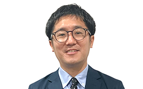 九州支店  支店長　山﨑大輔