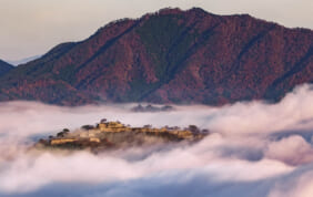 2025年9月〜12月出発　秋から冬のツアーパンフレット「日本旅百景」ができました。