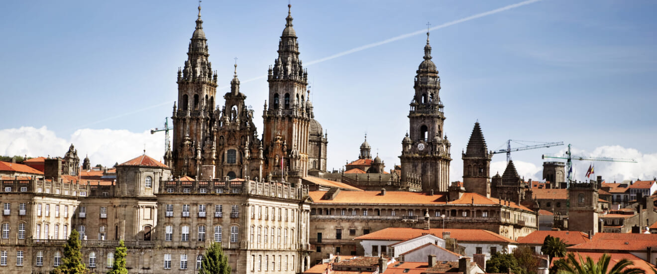 北スペインの景勝と美しき街々 サンチャゴ巡礼路とパラドールの旅【11日間】