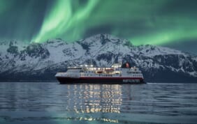 フィヨルドとオーロラ　沿岸急行船で巡るノルウェー冬景色