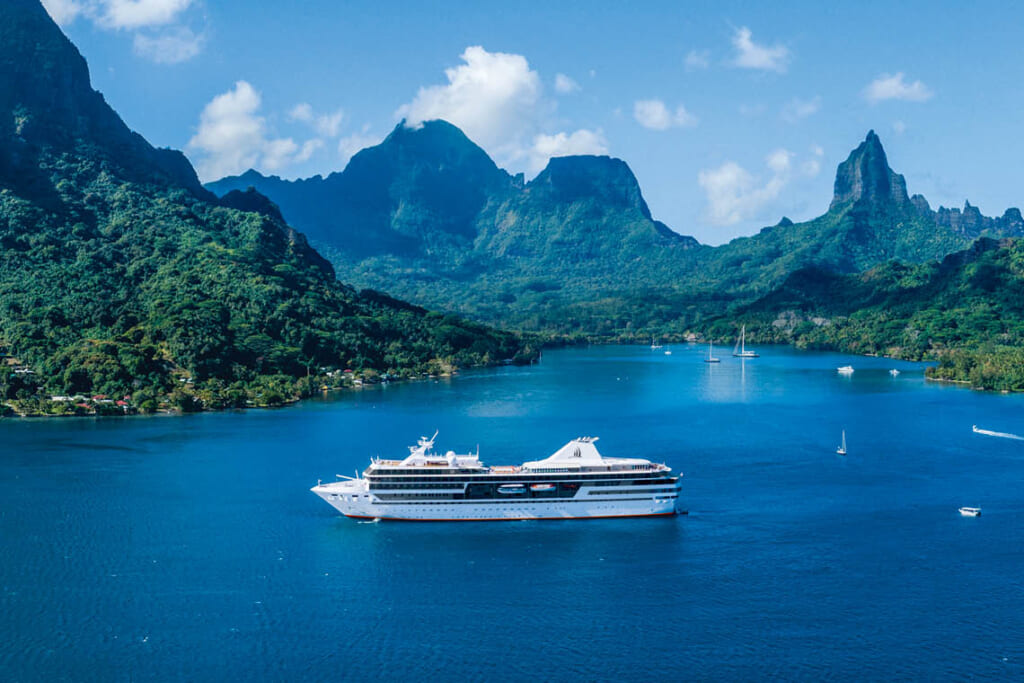© Paul Gauguin Cruises-STIRLING DESIGN INTERNATIONAL