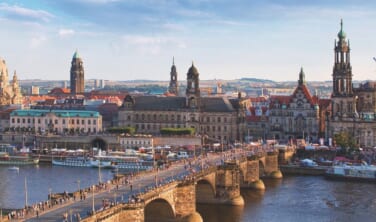 ドレスデン　ゼンパーオペラ座のオペラ鑑賞とプラハの春音楽祭の旅【9日間】