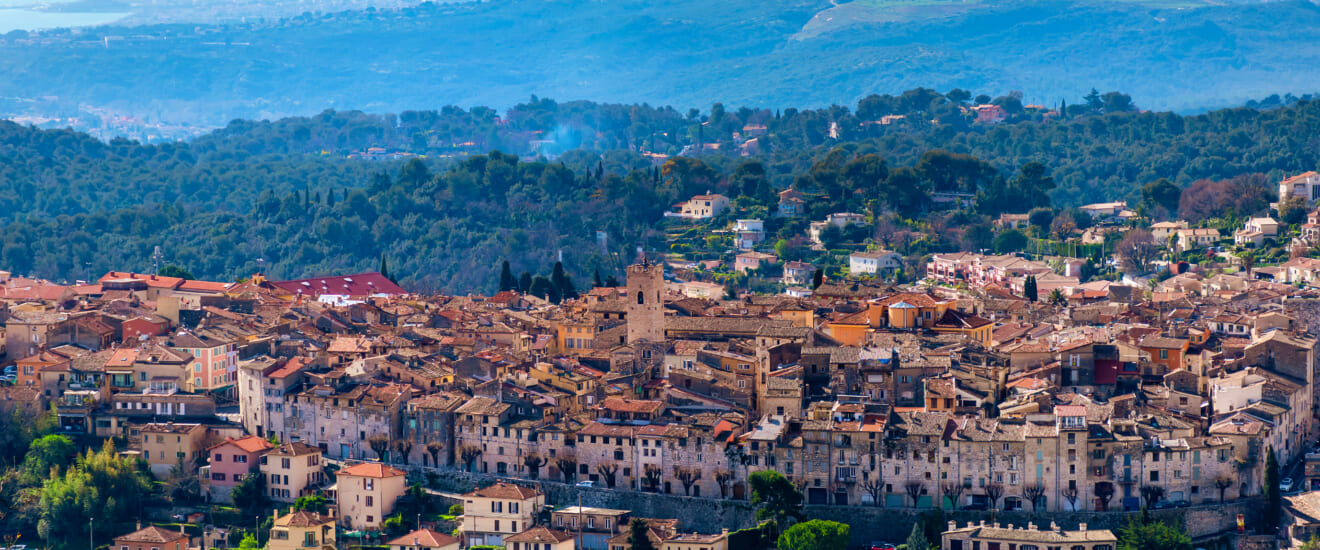 コートダジュールの小さな村ヴァンスとニース滞在の旅【10日間】