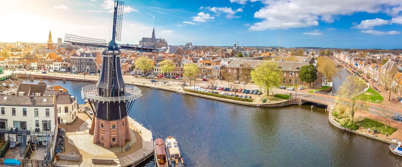 オランダ伝統の祭りと栄光の17世紀を訪ねて【10日間】