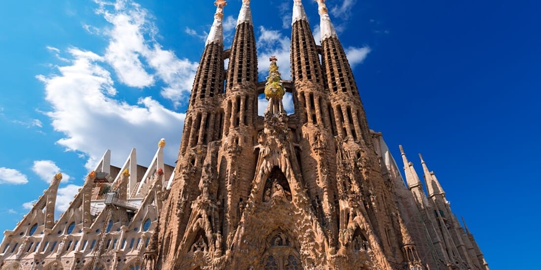 カタルーニャの真髄 バルセロナ滞在と古城パラドール【10日間】