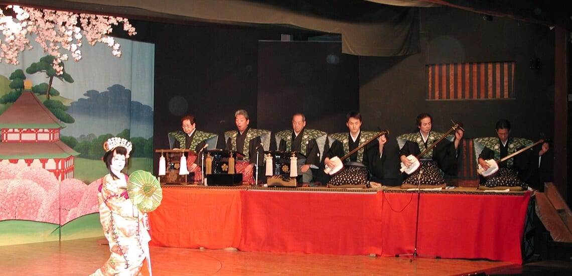 鳳凰座地歌舞伎公演と阿智の花桃【3日間】