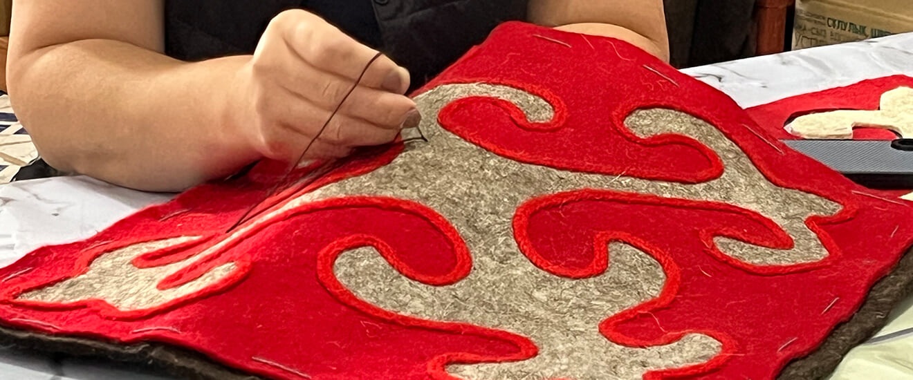 キルギス、カザフスタン 神秘のイシククル湖南岸をゆく【9日間】