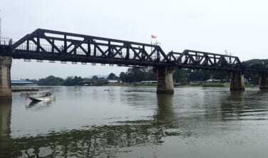 【帰国レポート】海と森で寛ぐ　優雅な王室リゾート地とクワイ川の旅