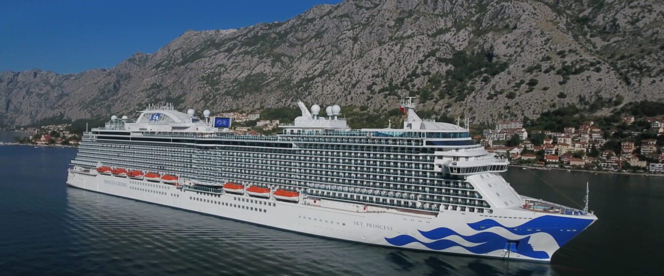 エンチャンテッド・プリンセス アドリア海からジブラルタル海峡への船旅【17日間】