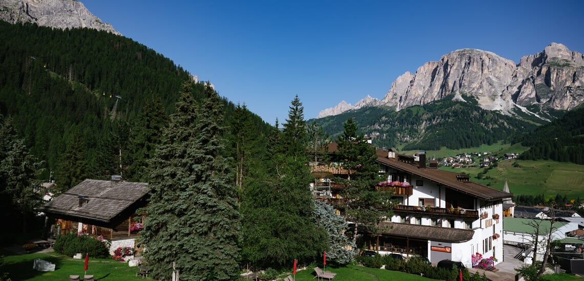 爽やかな夏のドロミテとアルタバディア渓谷の旅【10日間】