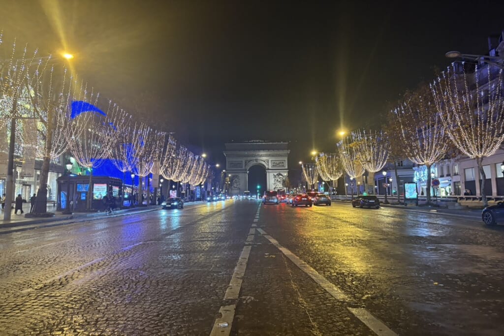 12月シャンゼリゼ通り