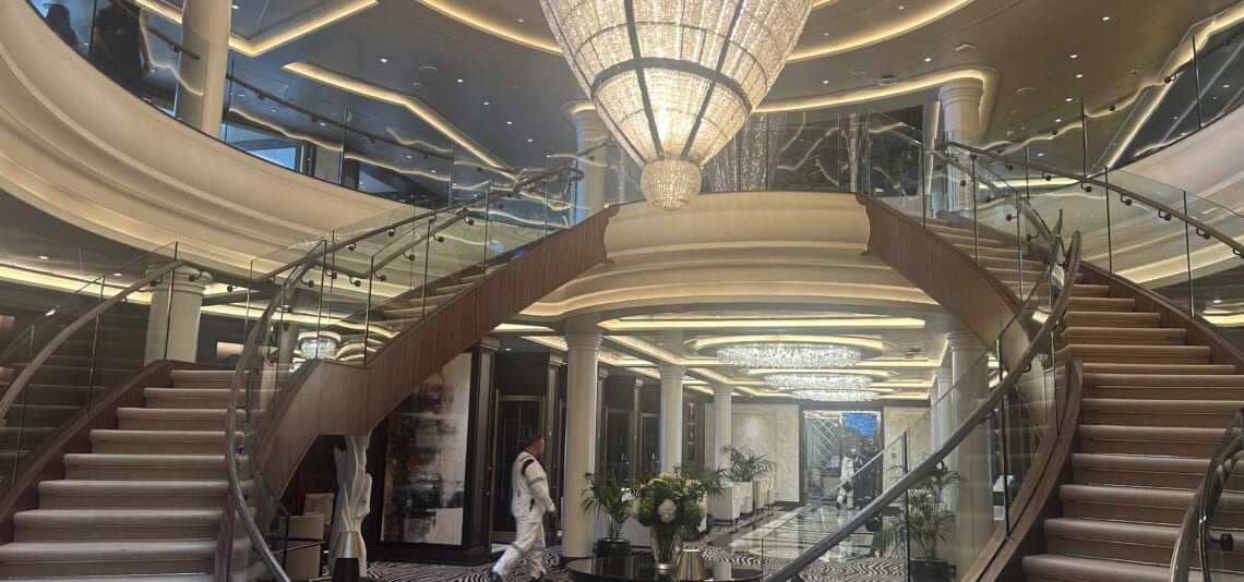 【東京支店】セブンシーズ・エクスプローラー　船内見学会