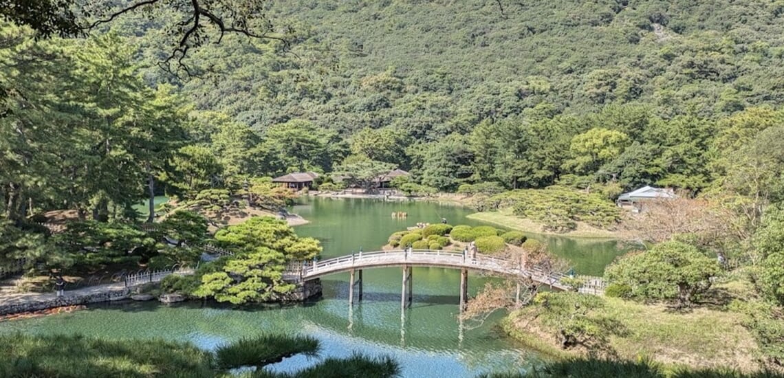 栗林公園薪能と瀬戸内アートの旅【4日間】