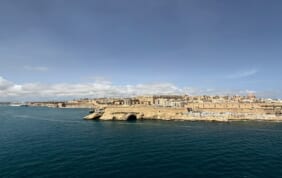 【帰国レポート】55周年謝恩企画 知られざるアルバニアも訪れる 春のイオニア海とマルタ・シチリアの船旅