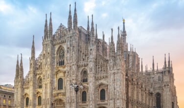 【関空発】夢のファーストクラスで愉しむ 「北イタリアの真珠」ベルガモとミラノ再発見の旅【9日間】