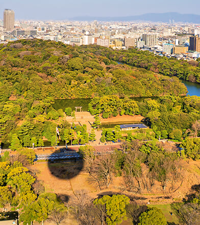 【速報・注目の旅】日本最大の古墳、仁徳天皇陵を気球に乗って上空から見学します！